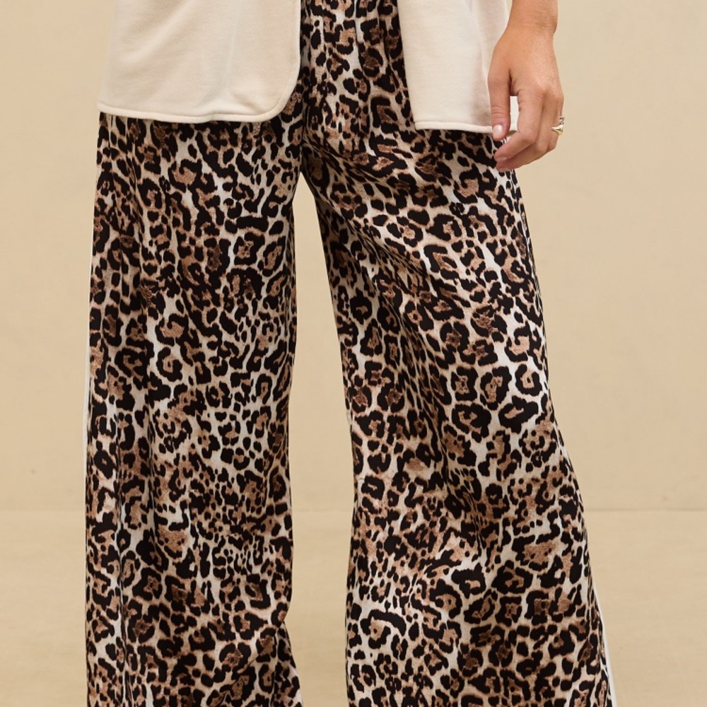 American Eagle Outfitters Leopard Print Pajama Pants